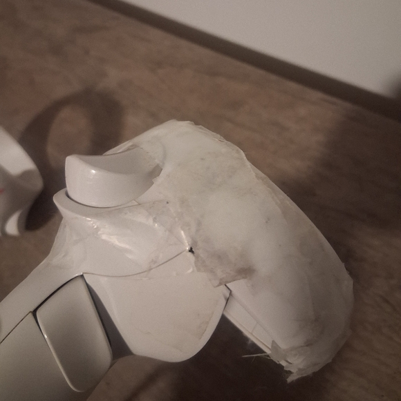 Meta / Oculus Quest 2 VR Controller Pair Left and Right. UNTESTED- PARTS ONLY!!! - Picture 5 of 8